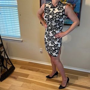 In the Mood for Love Vintage, Stretch-cotton dress with Mandarin collar.